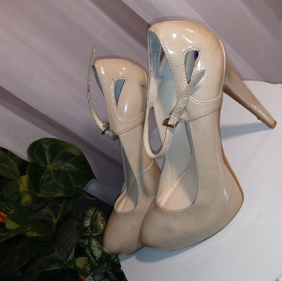 Women's High-heeled Shoes - Picture 3 of 5